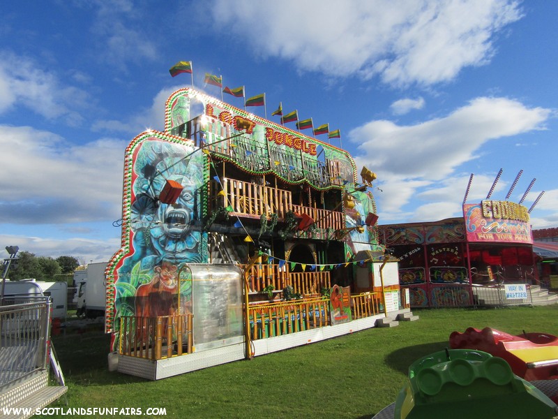 Thomas Holdens Funhouse