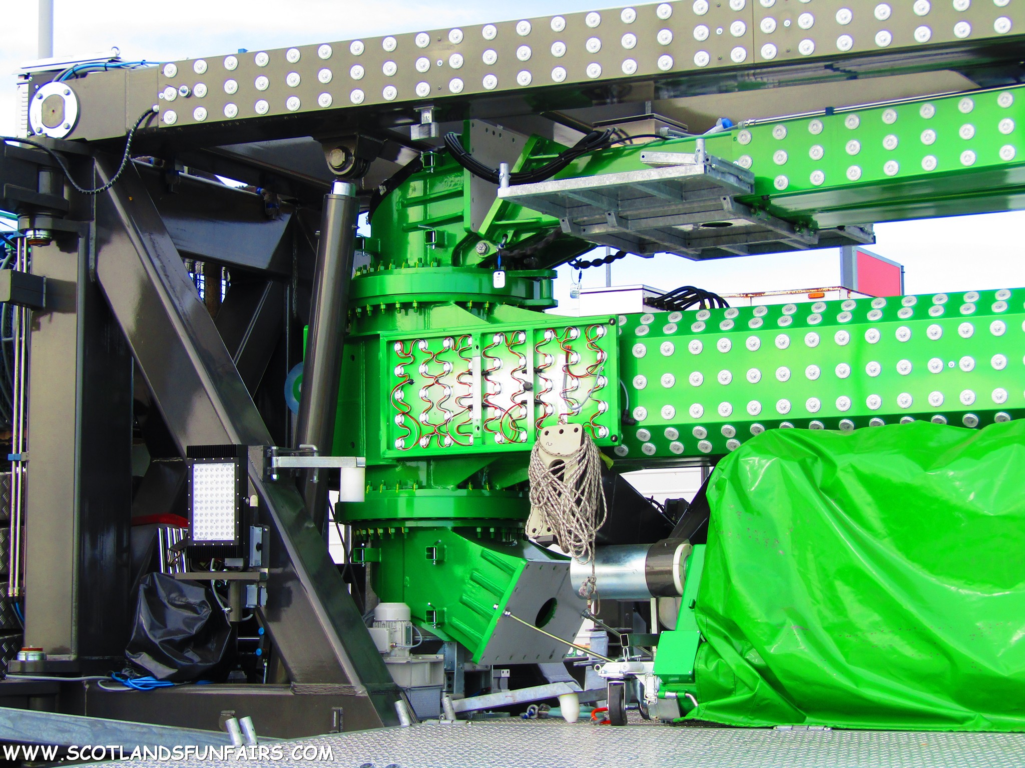 Mitchell Taylors Loopfighter