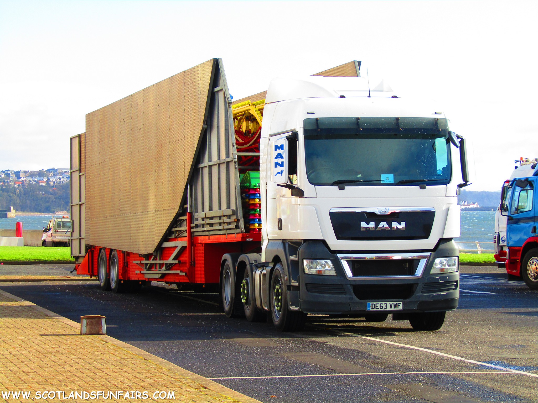 Christian Whites Skydiver