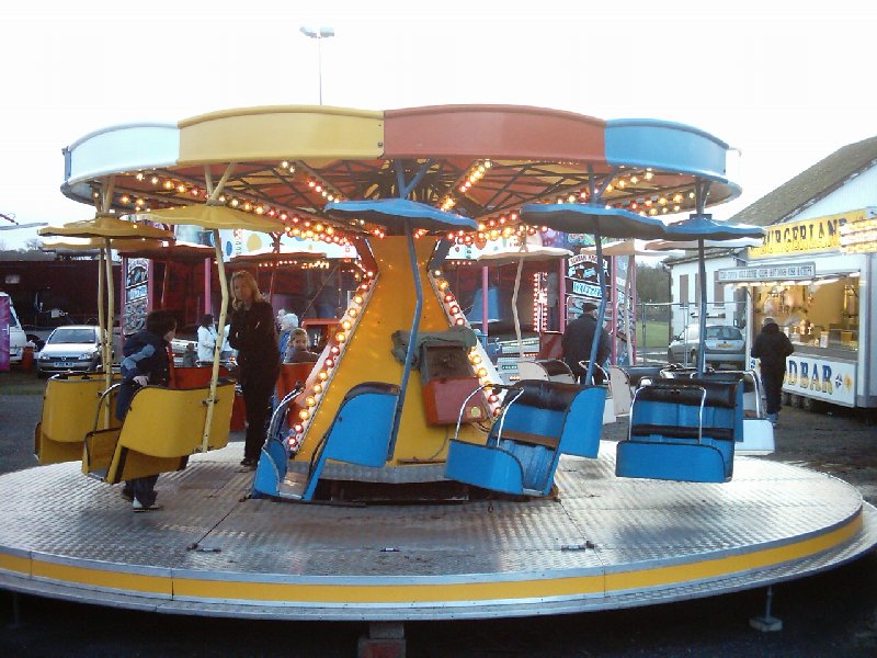 Darren Cowleys Mini Skydiver