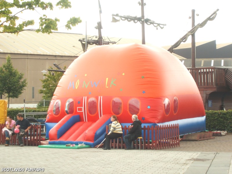 Emile Davis's Moonwalk