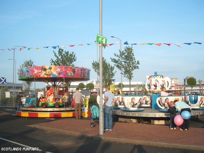 Andrew Mastertons Toyset & Thomas Holdens Teacups