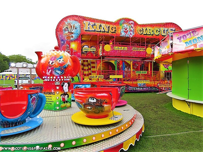 Darren Cowleys Funhouse & Teacups