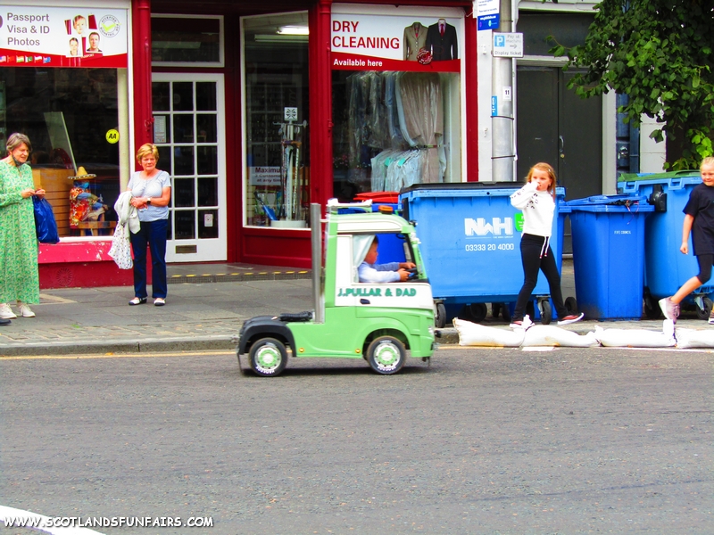 Pullar Jnr in training