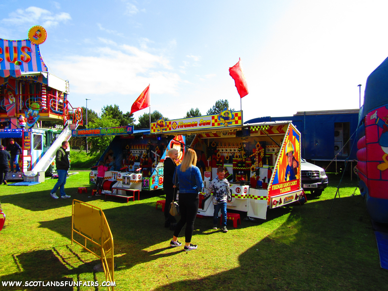 Asa Pullars Water Guns