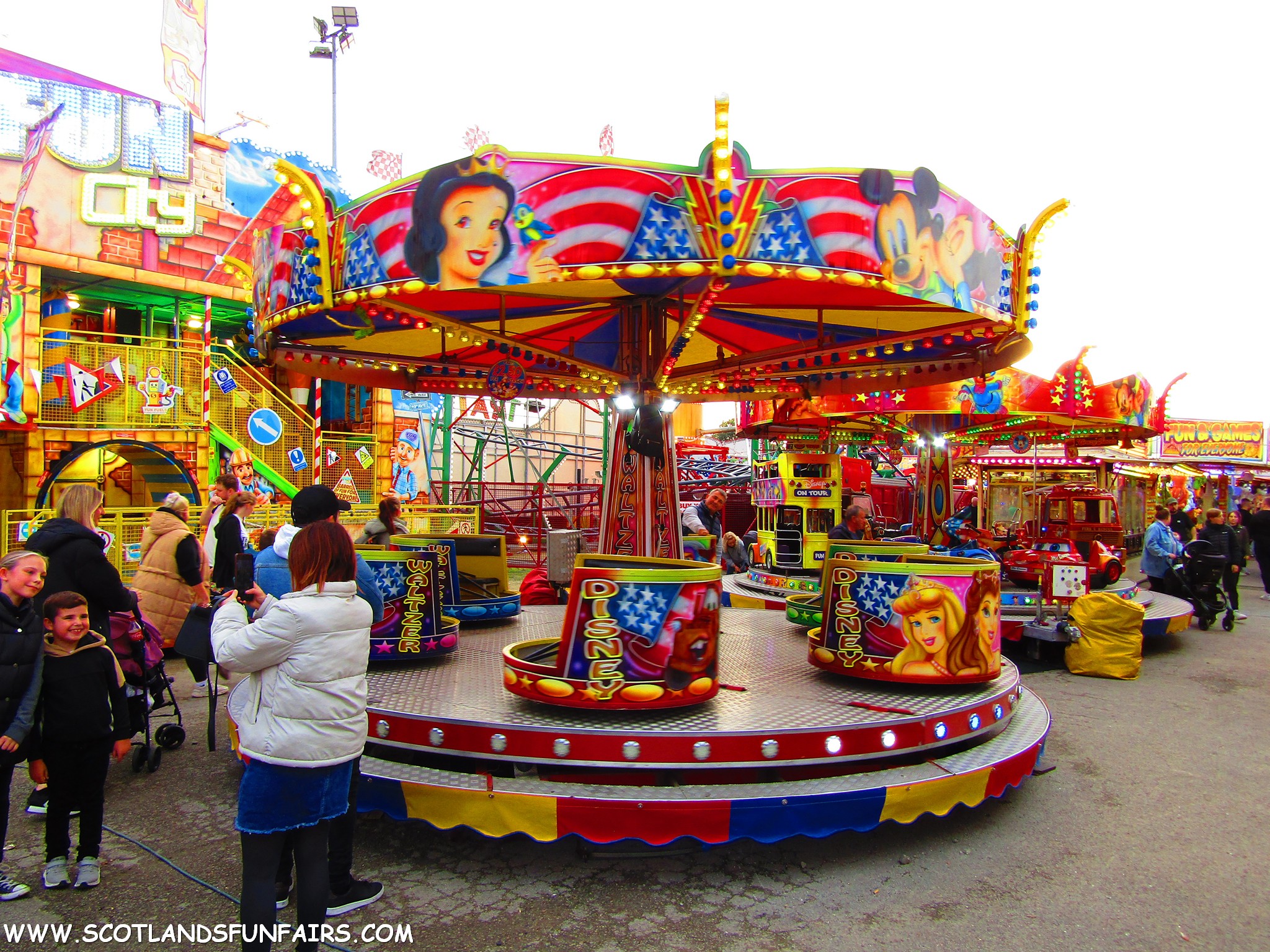 Chris Peels Mini Waltzer