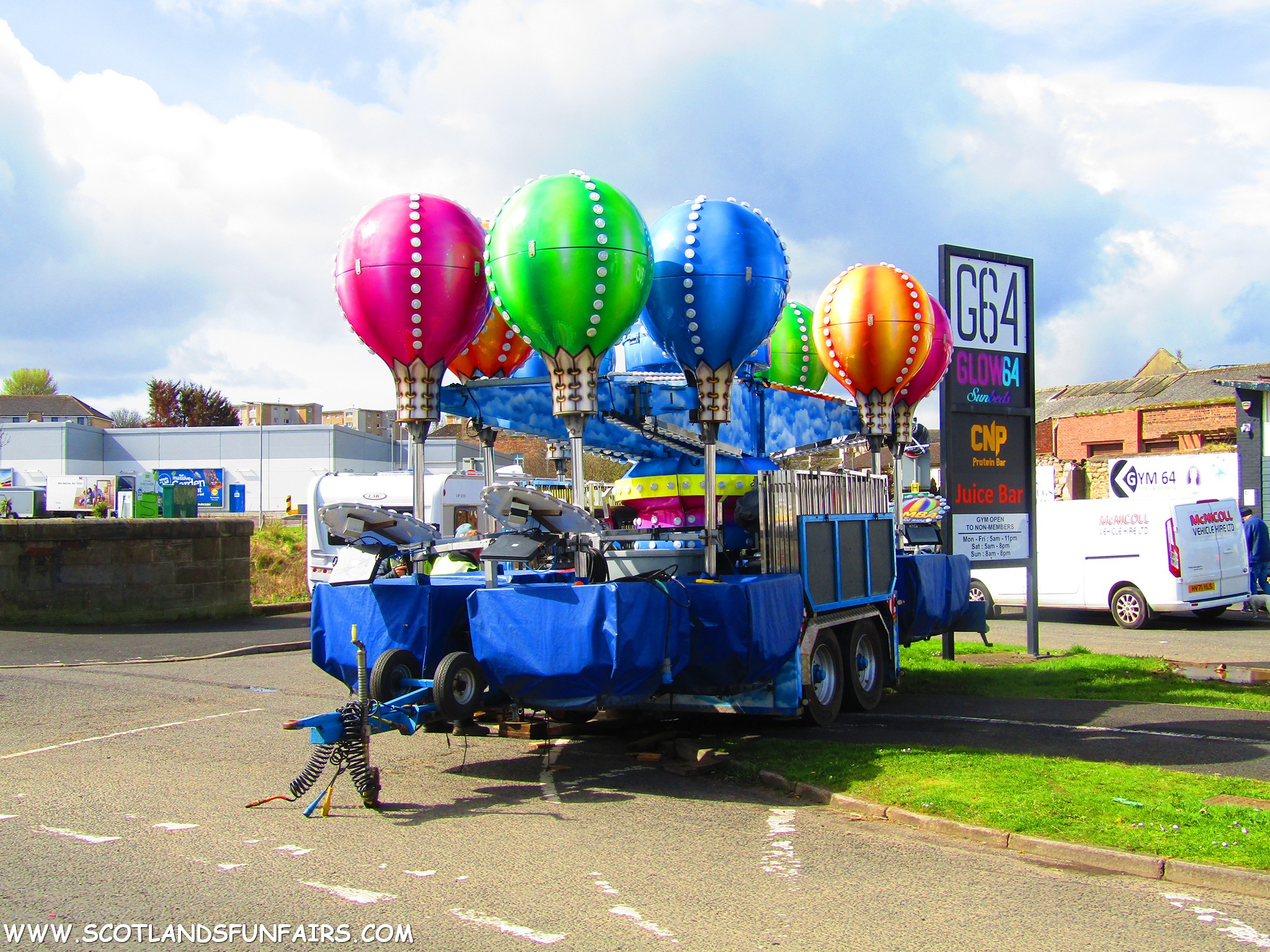 Anthony Strands Balloons Load