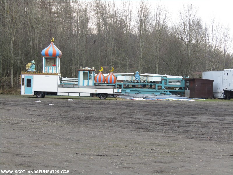 M&D's Theme Park Flying Carpet Load