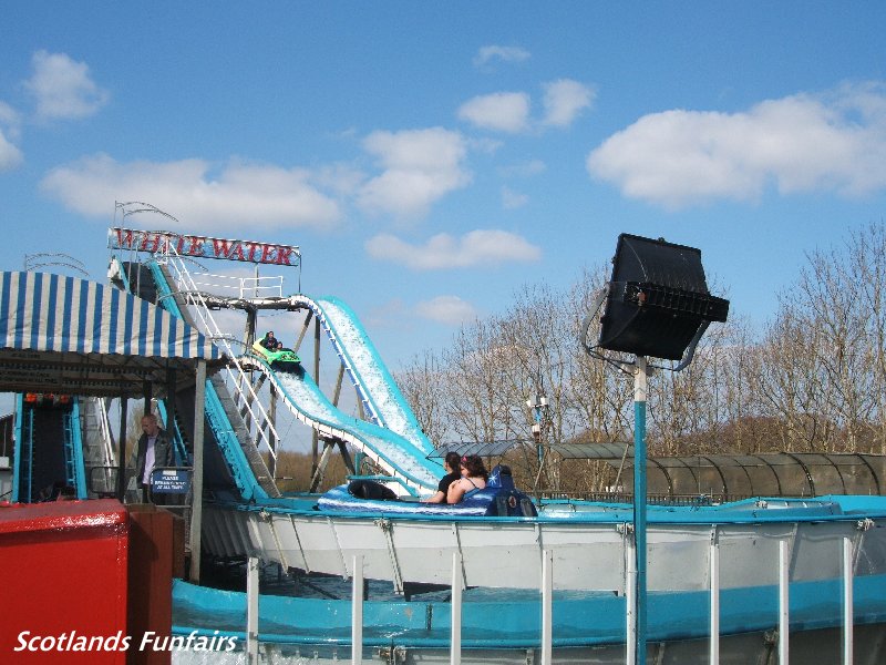 M&D's Theme Park Log Flume